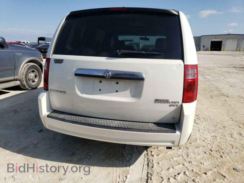 2010 Dodge CARAVAN (VIN 2D4RN5D1XAR190814) — photo 6 of 13