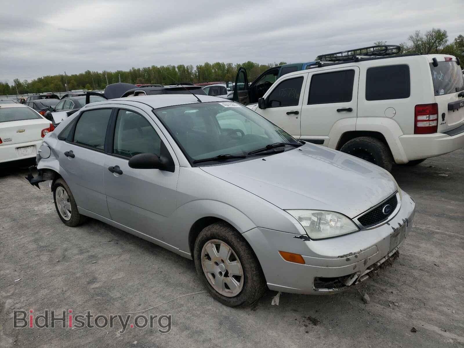 Photo 1FAHP34NX7W129155 - FORD FOCUS 2007