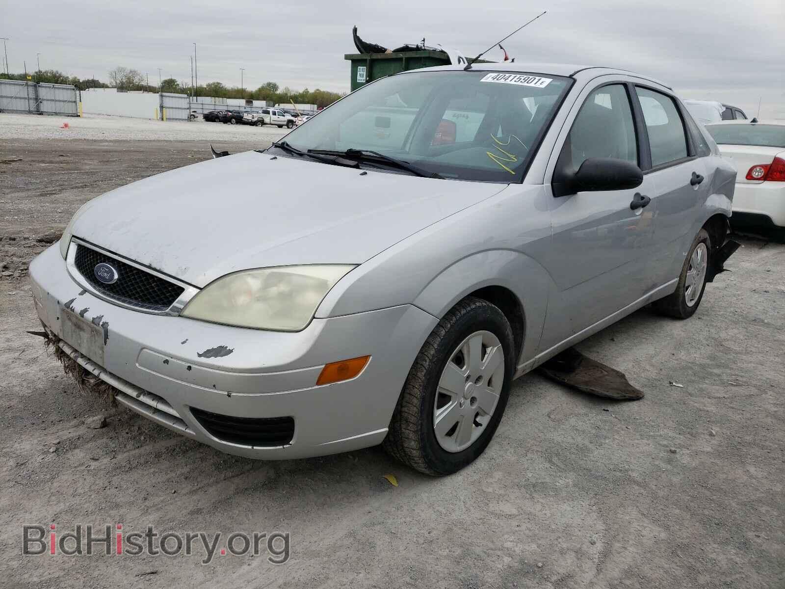 2007 FORD FOCUS - VIN: 1FAHP34NX7W129155 - Фото 2