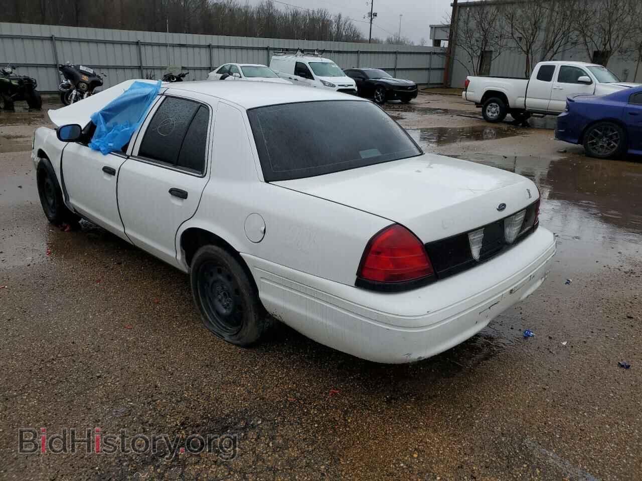 2011 FORD CROWN VIC - VIN: 2FABP7BV4BX100439 - Фото 2