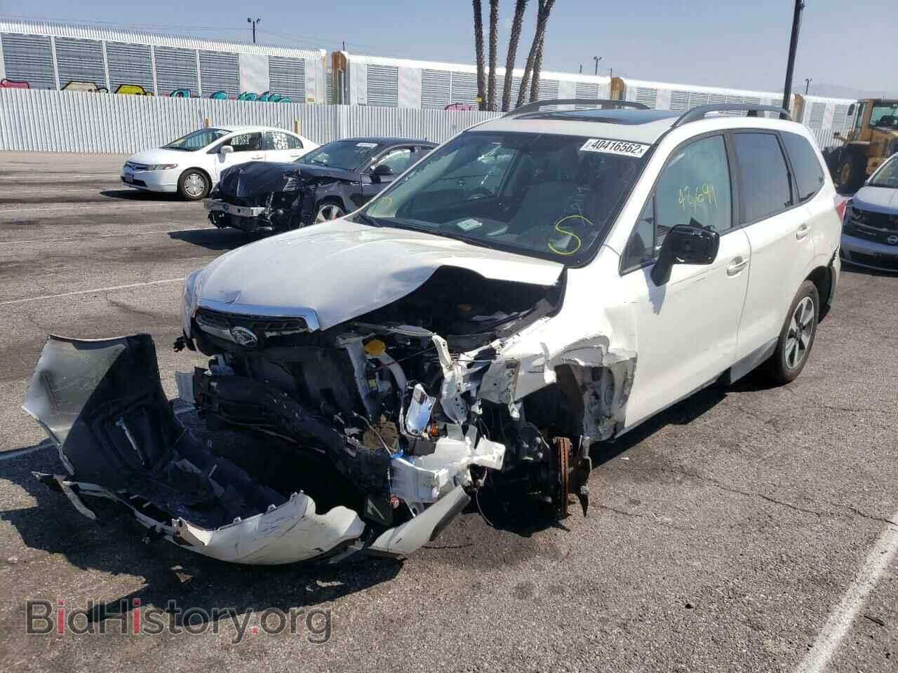 2017 SUBARU FORESTER - VIN: JF2SJAEC1HH585619 - Фото 2