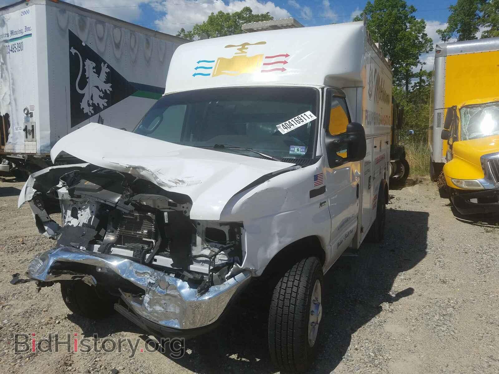 2018 FORD ECONOLINE - VIN: 1FDWE3F68JDC42713 - Фото 2