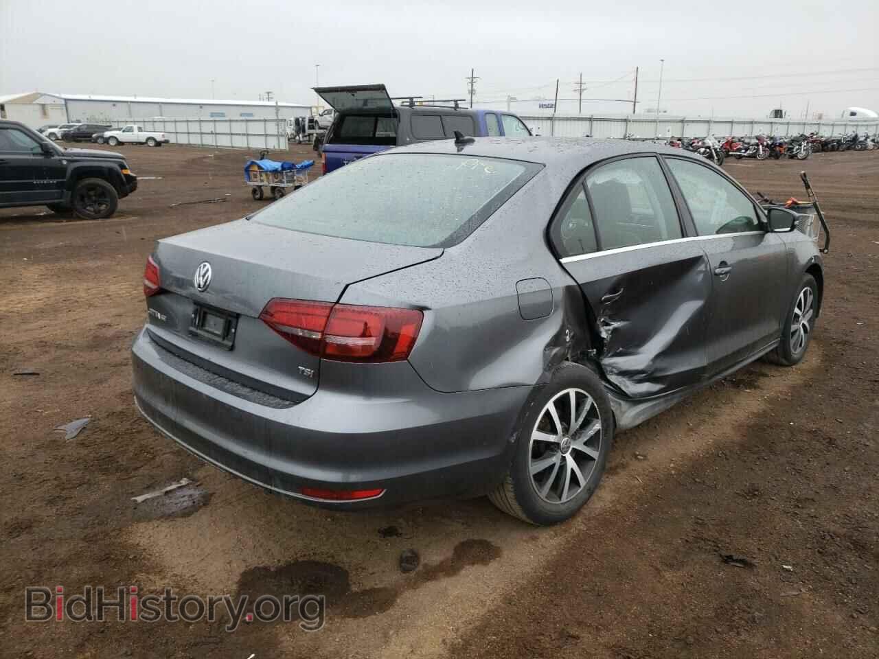 2017 VOLKSWAGEN JETTA - VIN: 3VWDB7AJ8HM310463 - Фото 4