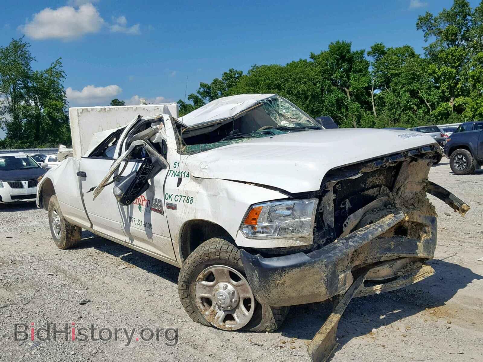 Photo 3C6UR5HJ7JG282904 - RAM 2500 ST 2018