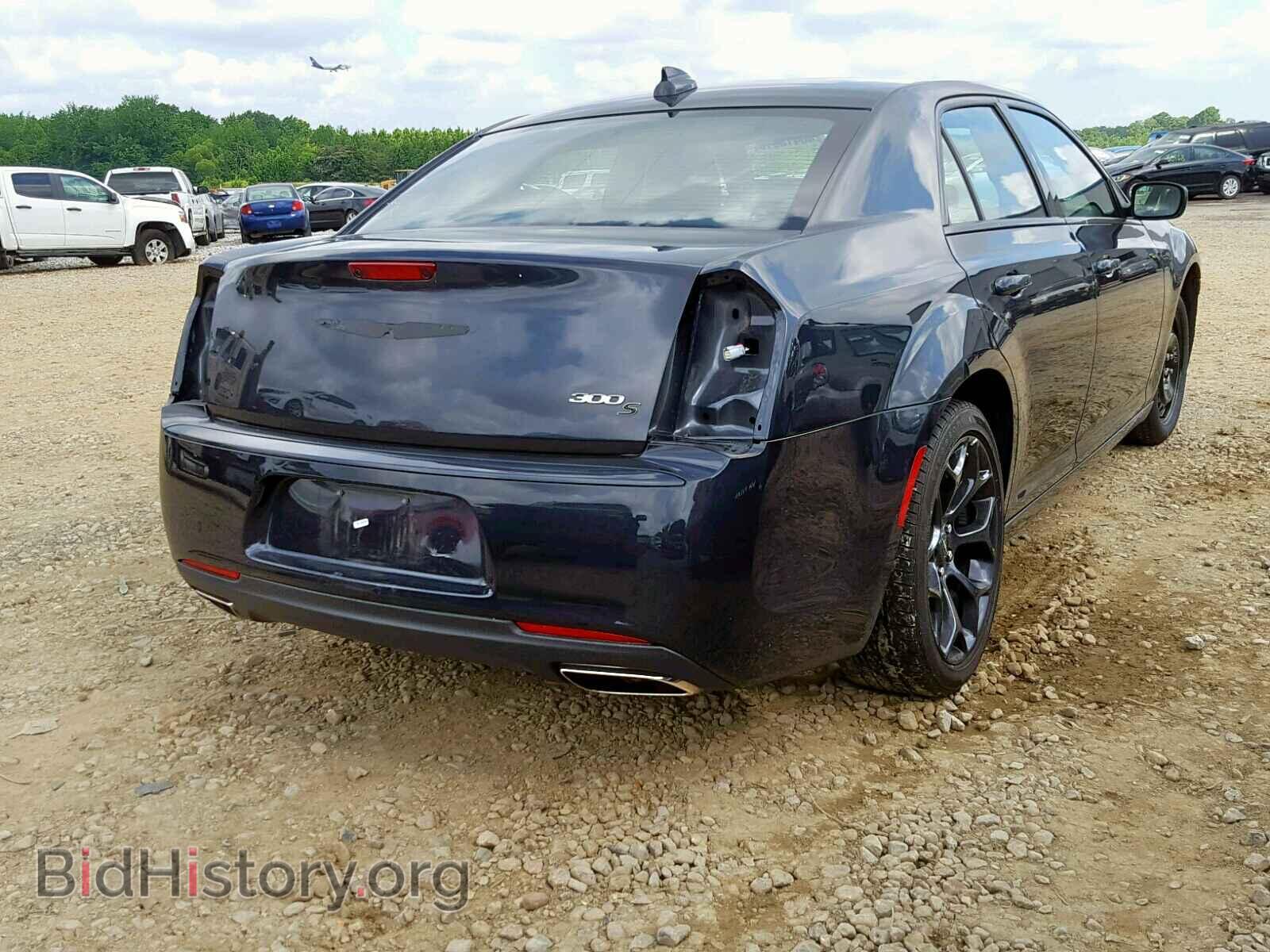 2019 CHRYSLER 300 - VIN: 2C3CCABG1KH538696 - Фото 4