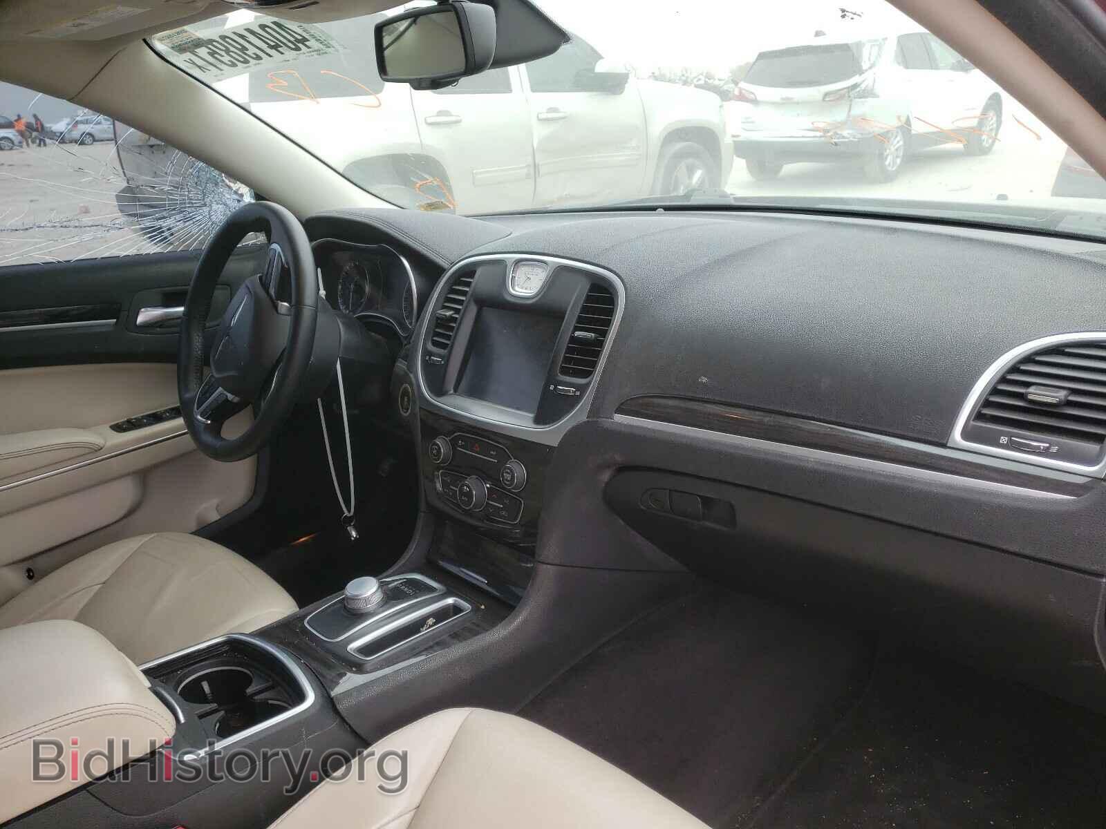 2016 CHRYSLER 300 - VIN: 2C3CCARG4GH217099 - Фото 9