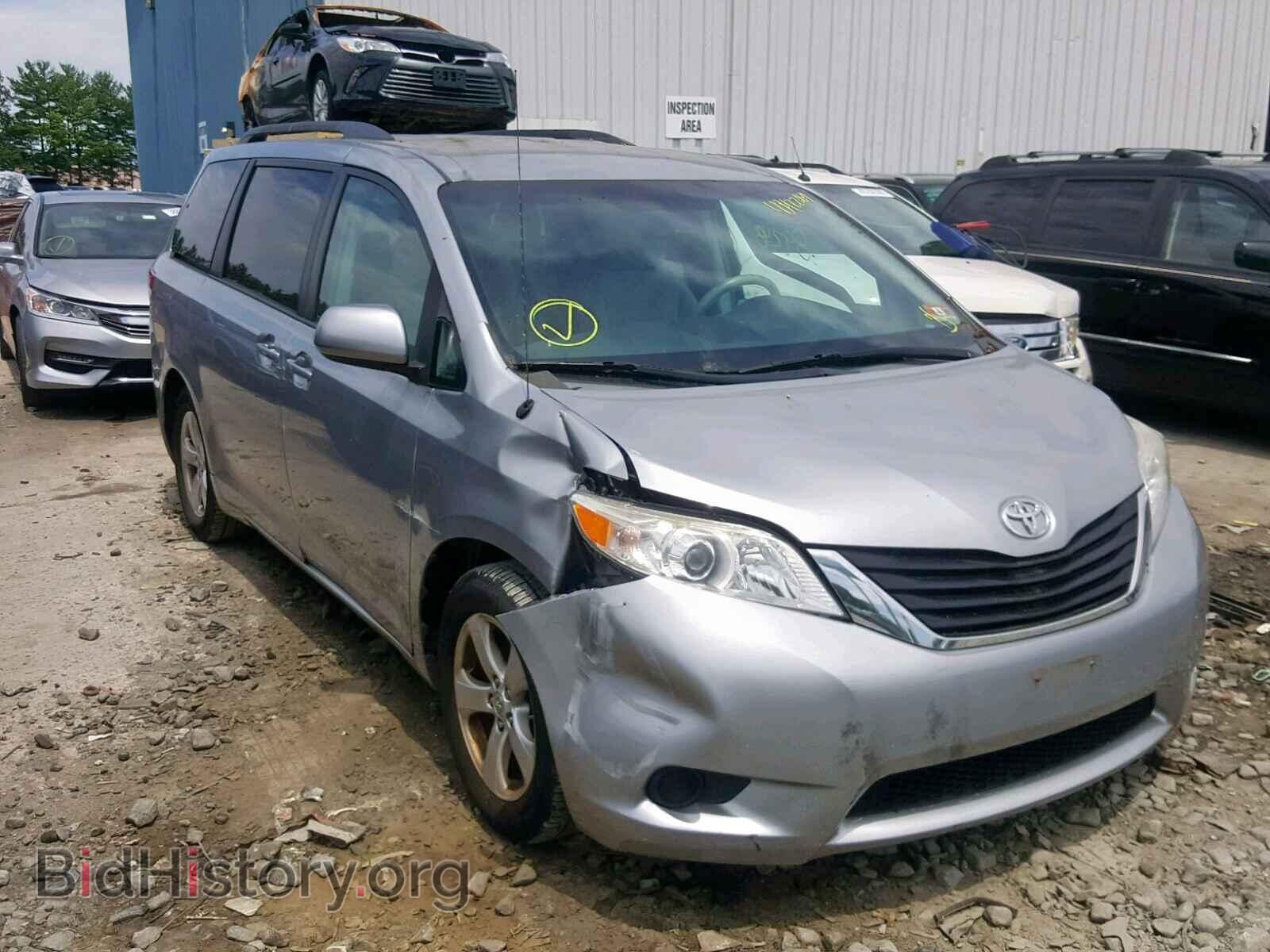 Фотография 5TDKK3DC8BS084545 - TOYOTA SIENNA LE 2011