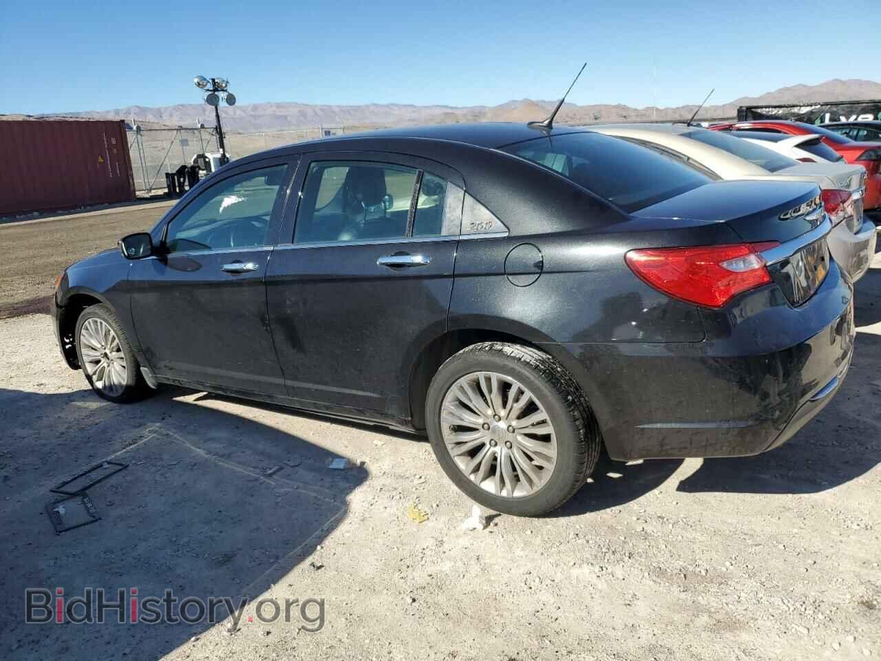 2011 CHRYSLER 200 - VIN: 1C3BC2FG3BN520154 - Фото 2
