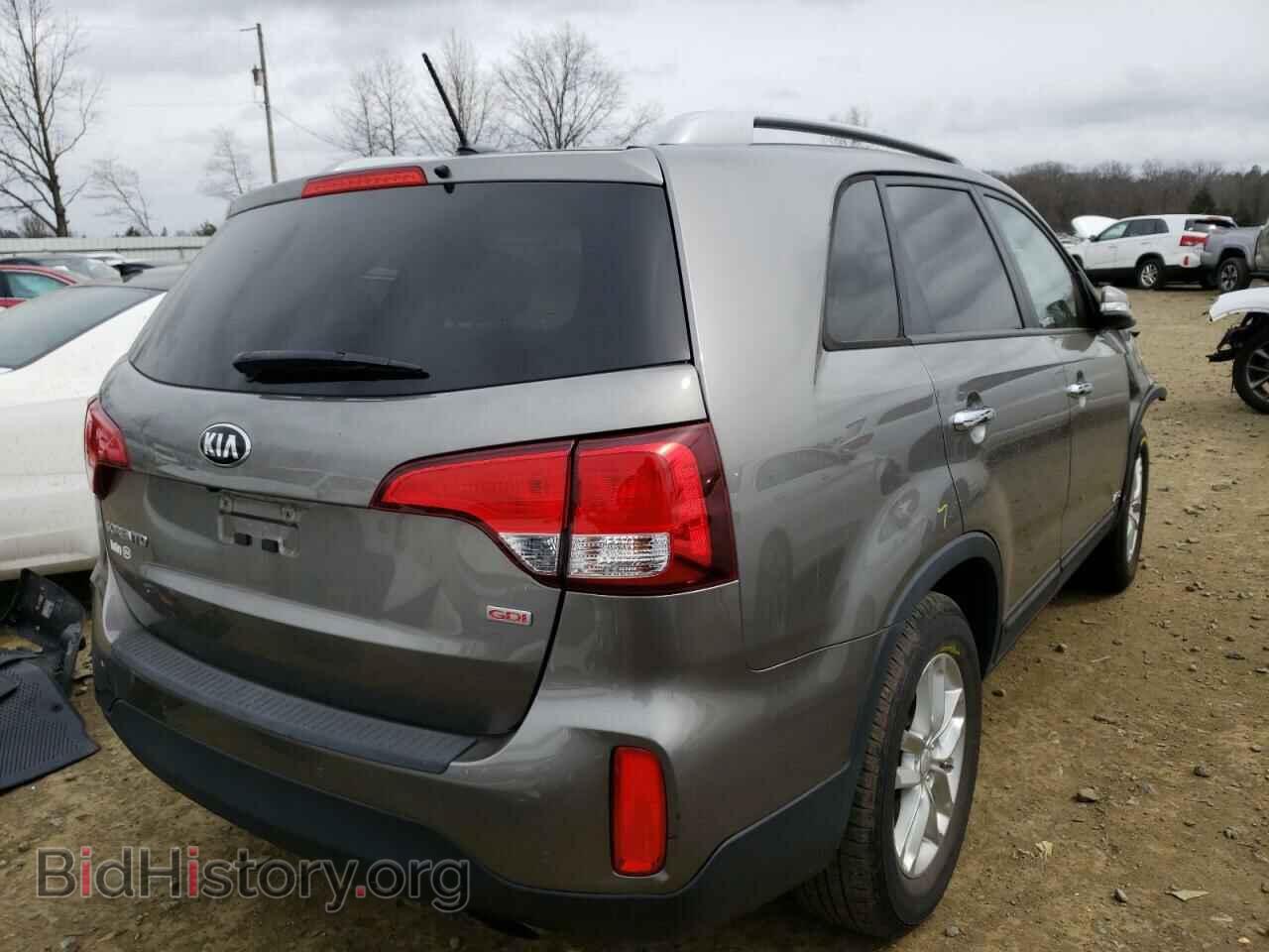 2015 KIA SORENTO - VIN: 5XYKTCA65FG558367 - Фото 4