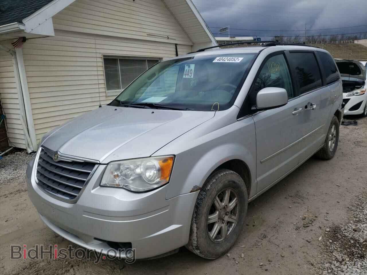 2009 CHRYSLER MINIVAN - VIN: 2A8HR54119R590858 - Фото 2