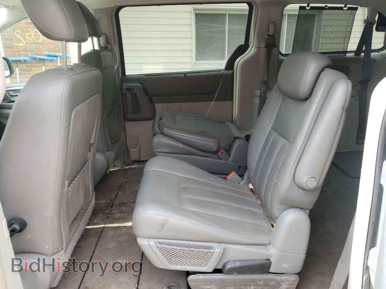 2009 CHRYSLER MINIVAN - VIN: 2A8HR54119R590858 - Фото 6