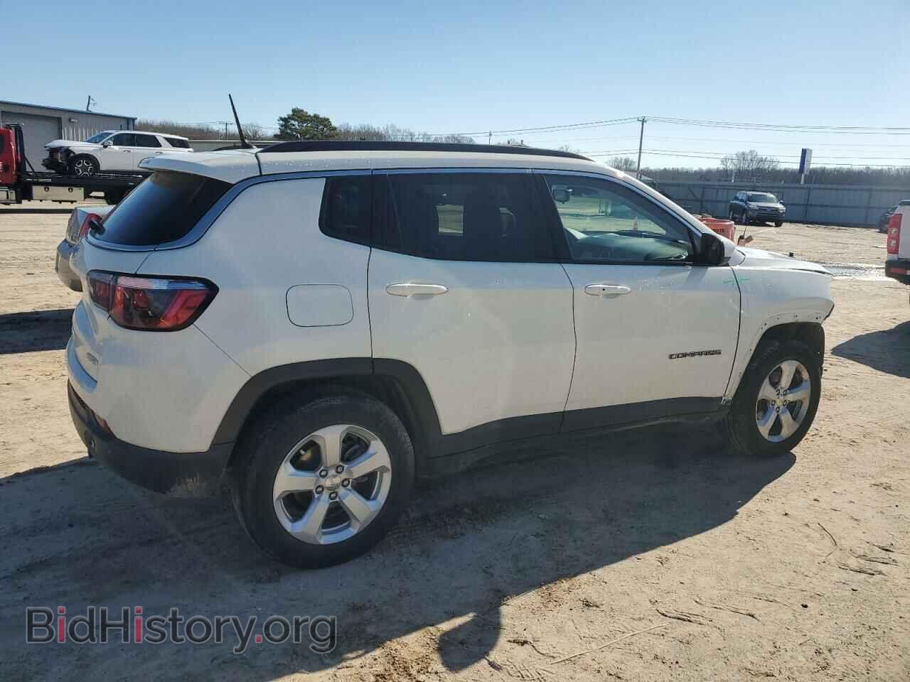 2017 JEEP COMPASS - VIN: 3C4NJDBB0HT664855 - Фото 3