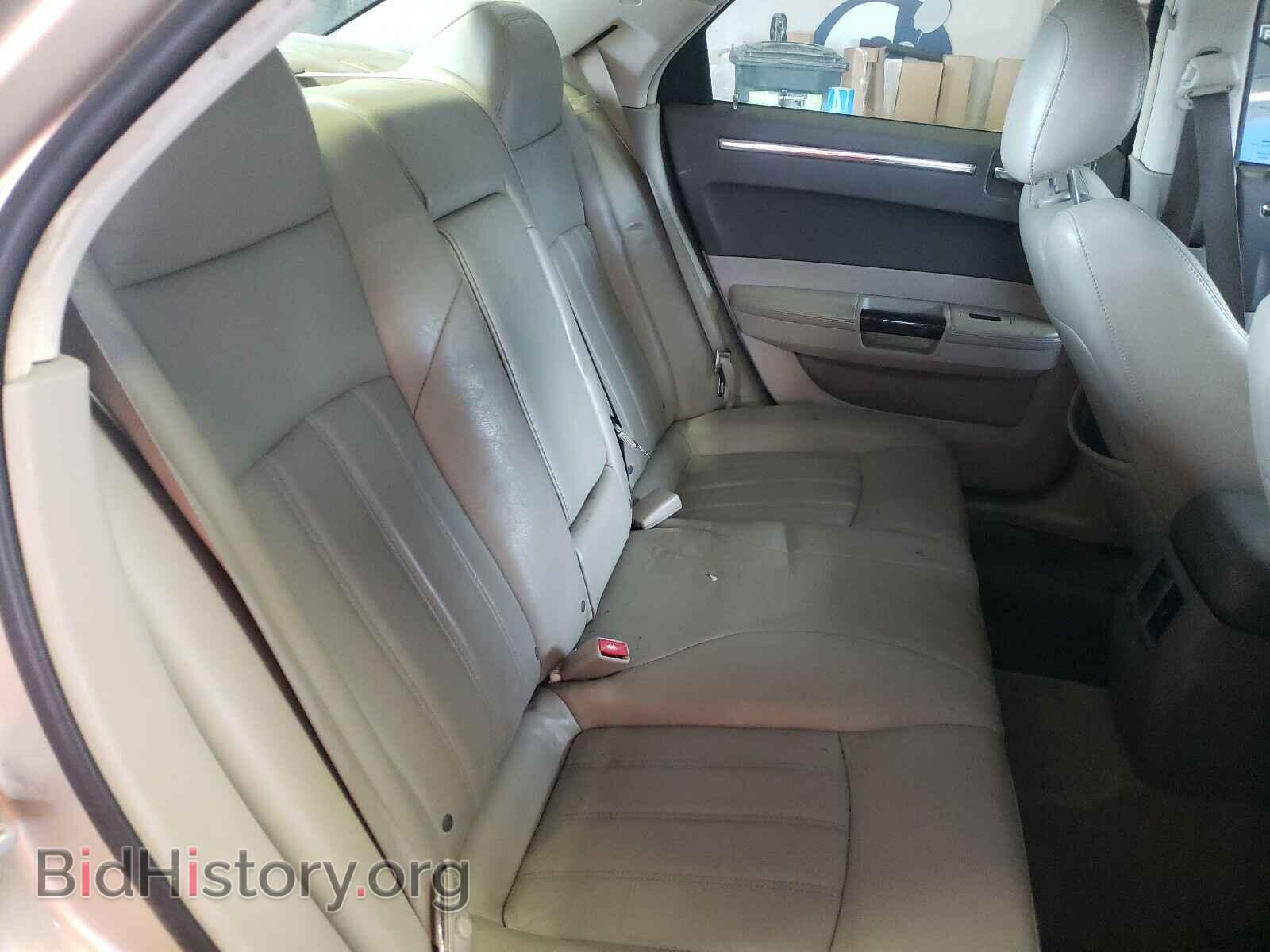 2010 CHRYSLER 300 - VIN: 2C3CA6CT3AH211178 - Фото 6