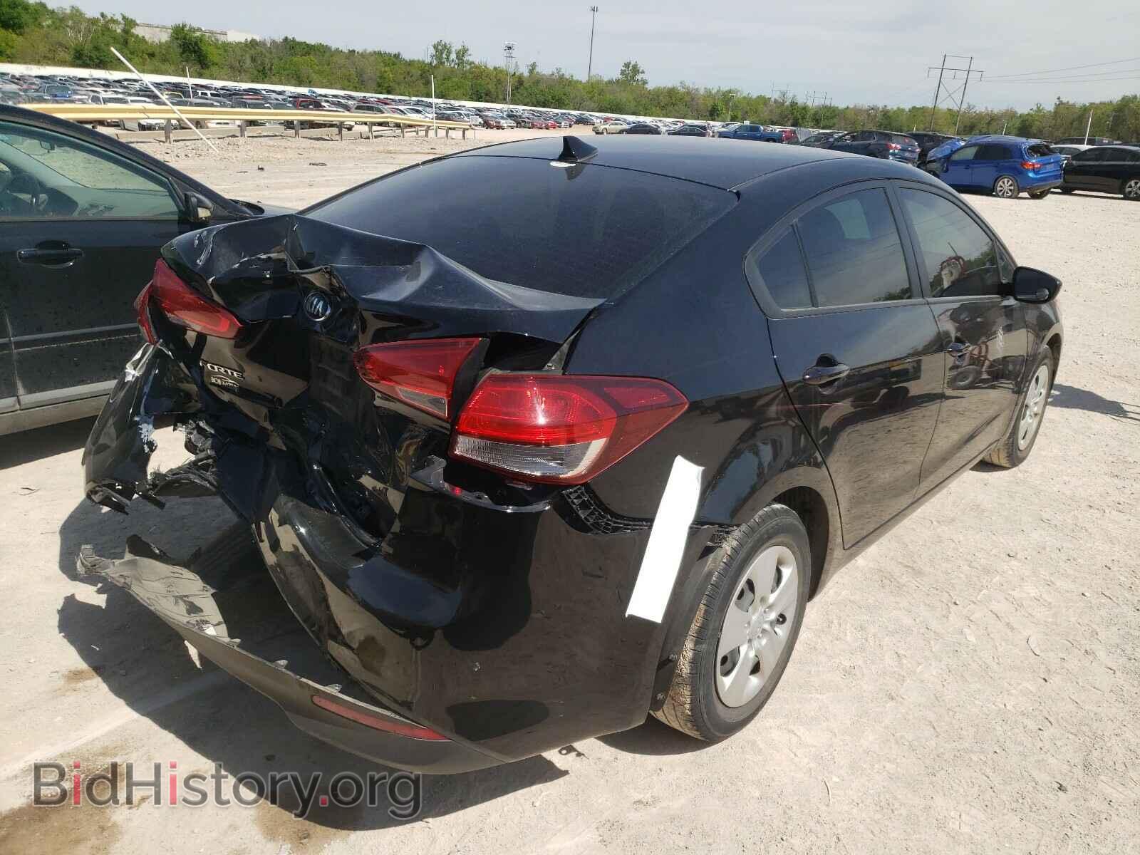 2017 KIA FORTE - VIN: 3KPFK4A75HE123769 - Photo 4