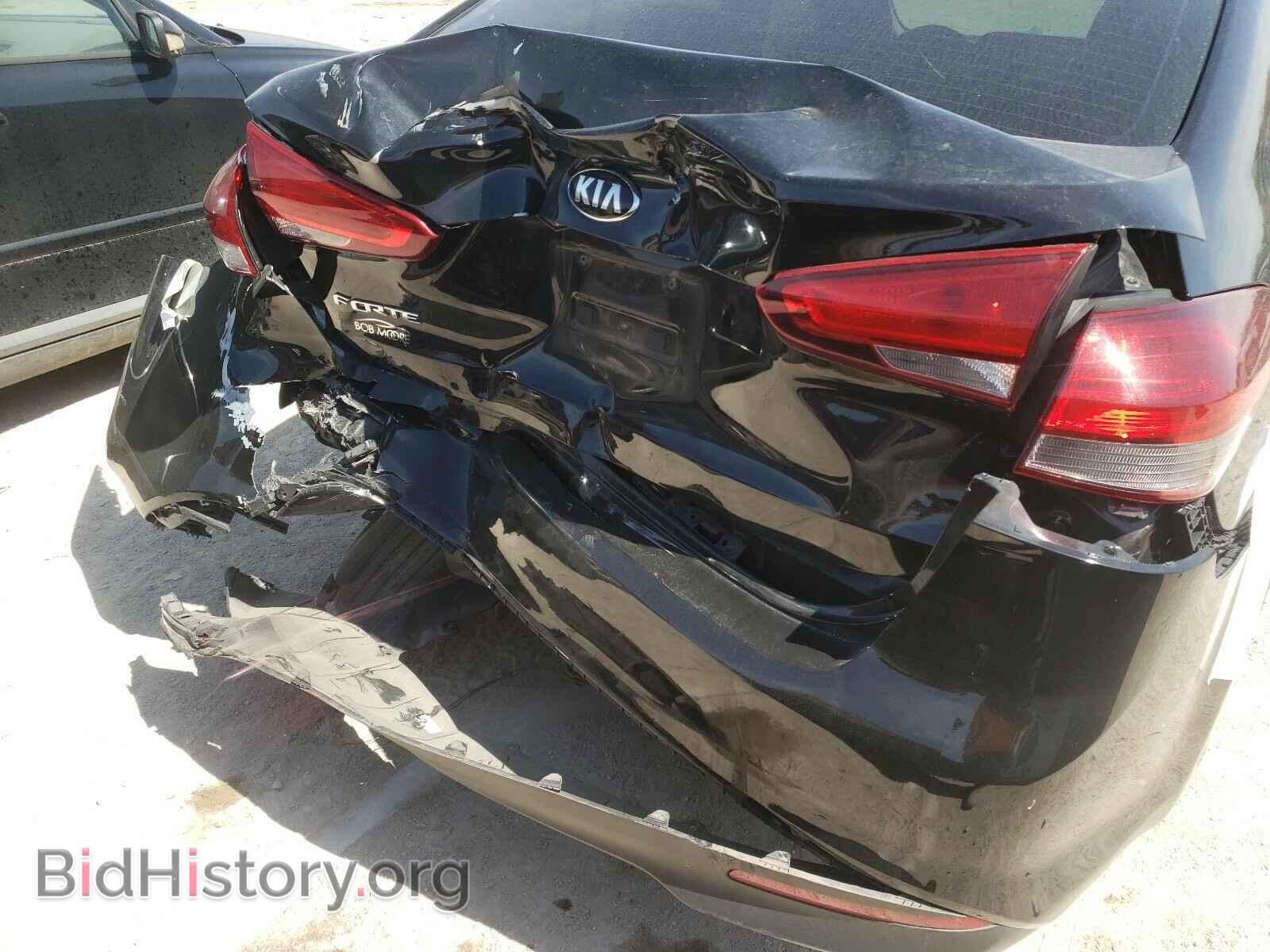 2017 KIA FORTE - VIN: 3KPFK4A75HE123769 - Photo 9