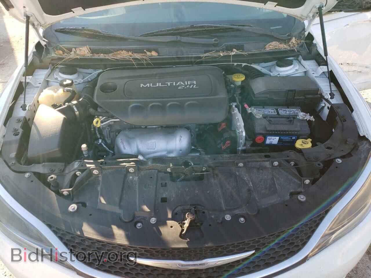 2015 CHRYSLER 200 - VIN: 1C3CCCAB3FN690168 - Фото 11