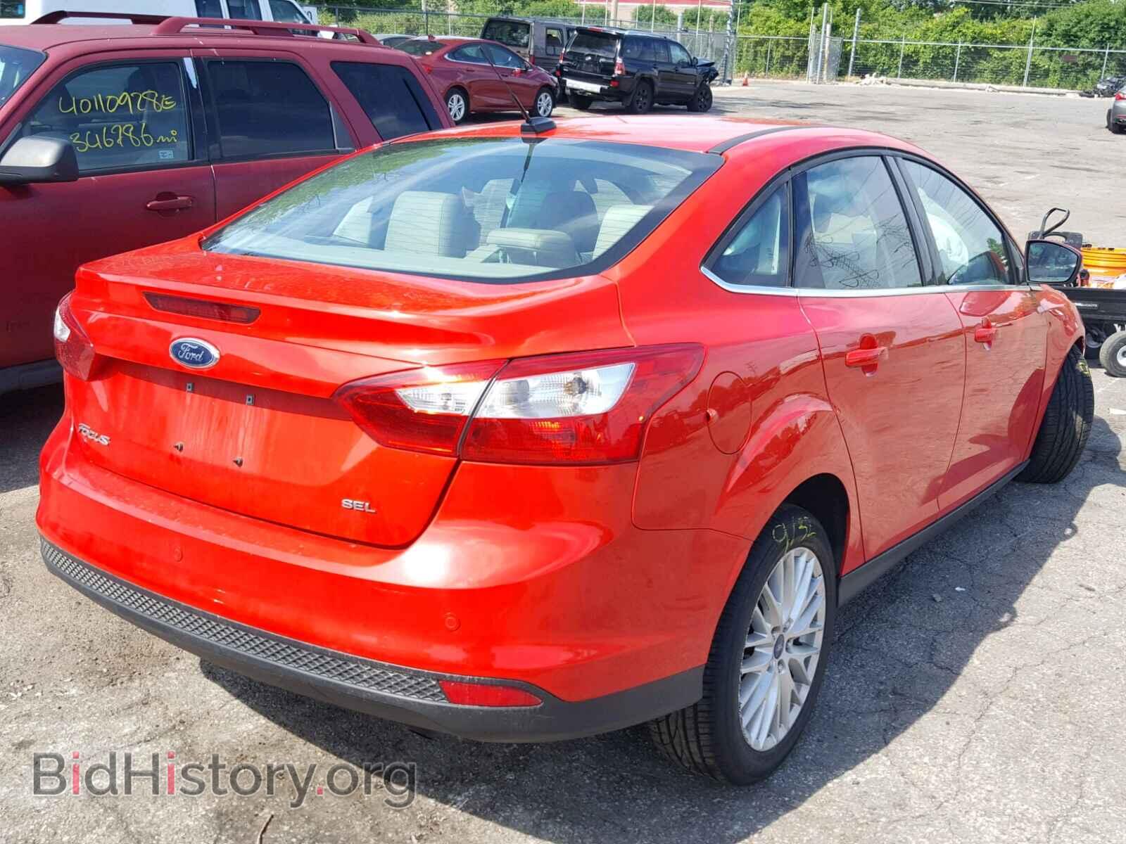 2012 Ford FOCUS (VIN 1FAHP3H27CL245263) — photo 4 of 10