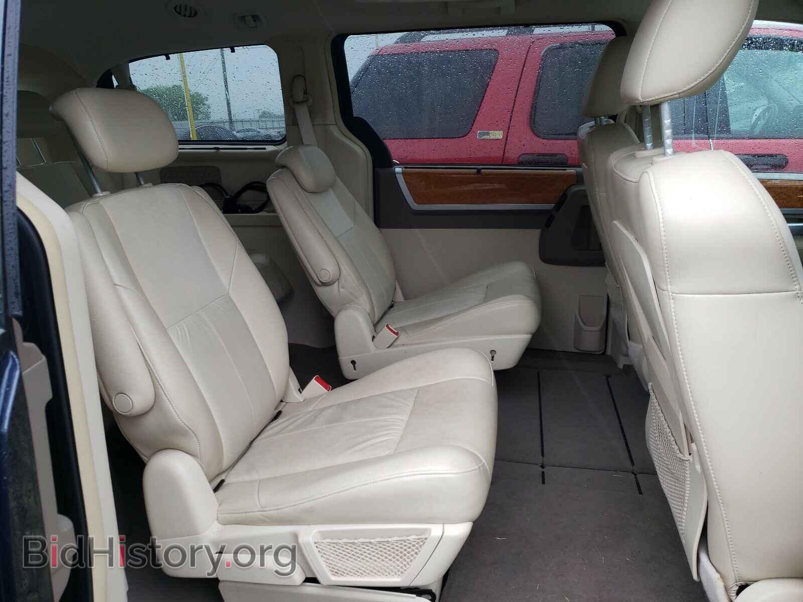 2008 CHRYSLER MINIVAN - VIN: 2A8HR64XX8R739924 - Фото 6