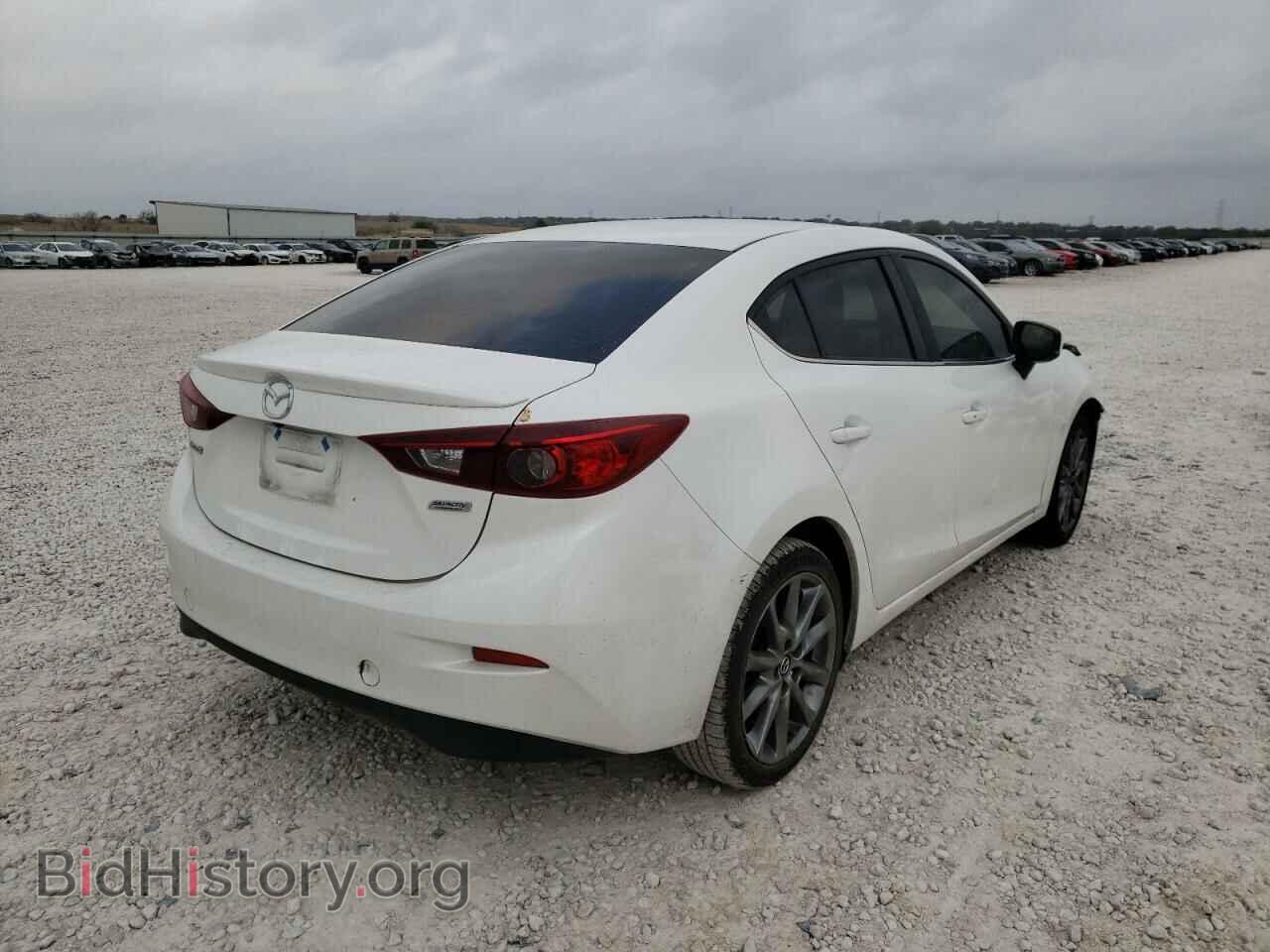 2018 MAZDA 3 - VIN: 3MZBN1V31JM254167 - Фото 4