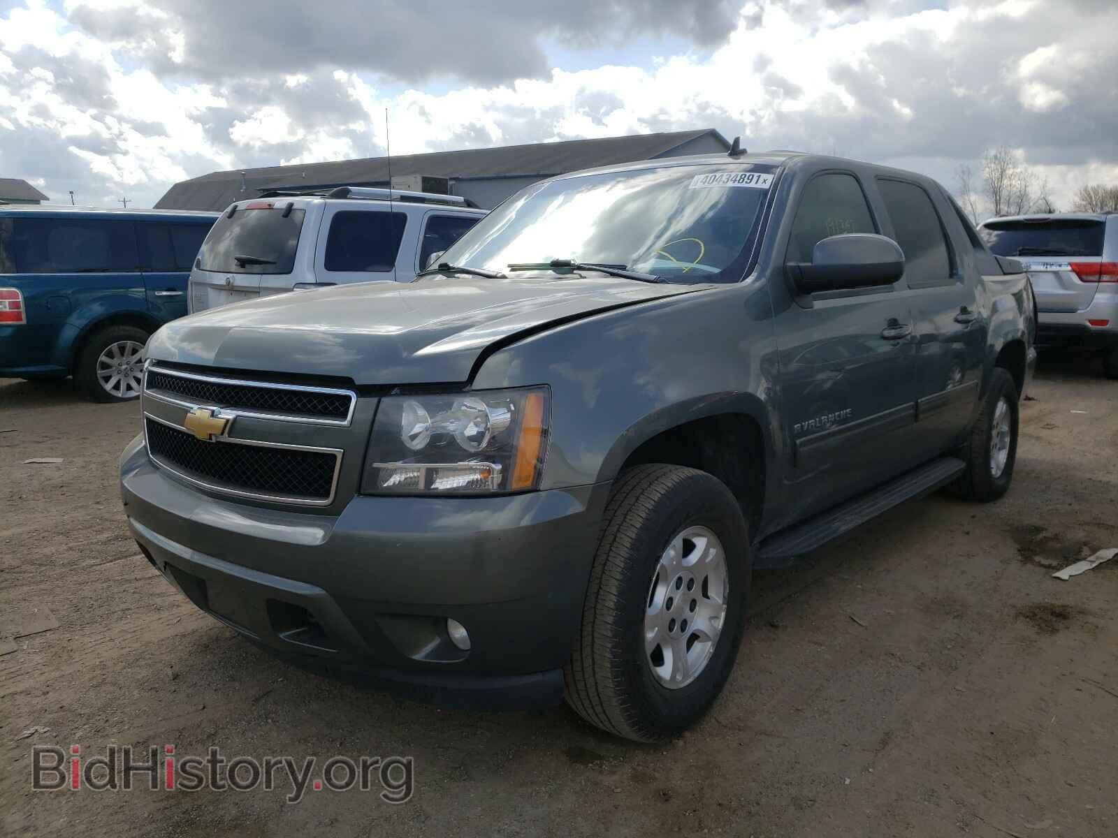 2011 CHEVROLET AVALANCHE - VIN: 3GNTKFE38BG207514 - Фото 2