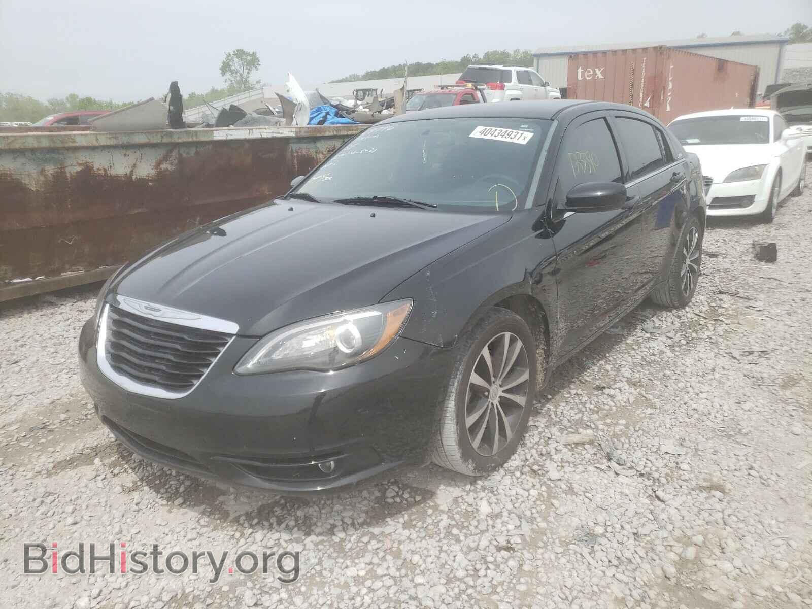 2013 CHRYSLER 200 - VIN: 1C3CCBCG2DN726836 - Фото 2