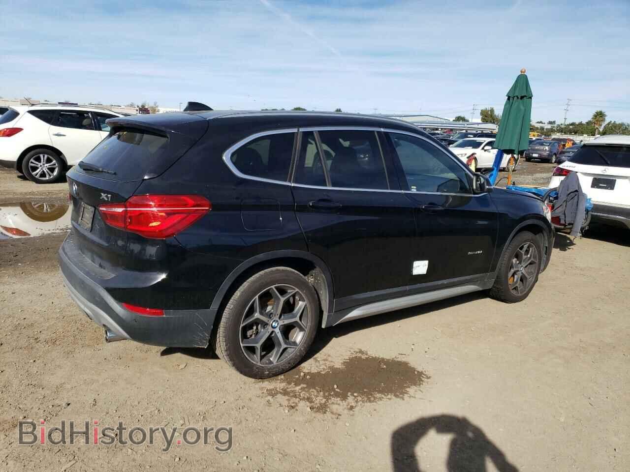 2017 BMW X1 - VIN: WBXHU7C37H5H33270 - Фото 3