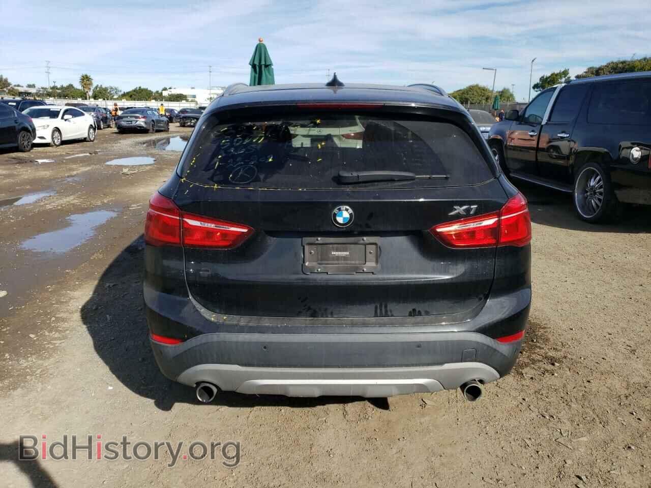 2017 BMW X1 - VIN: WBXHU7C37H5H33270 - Фото 6