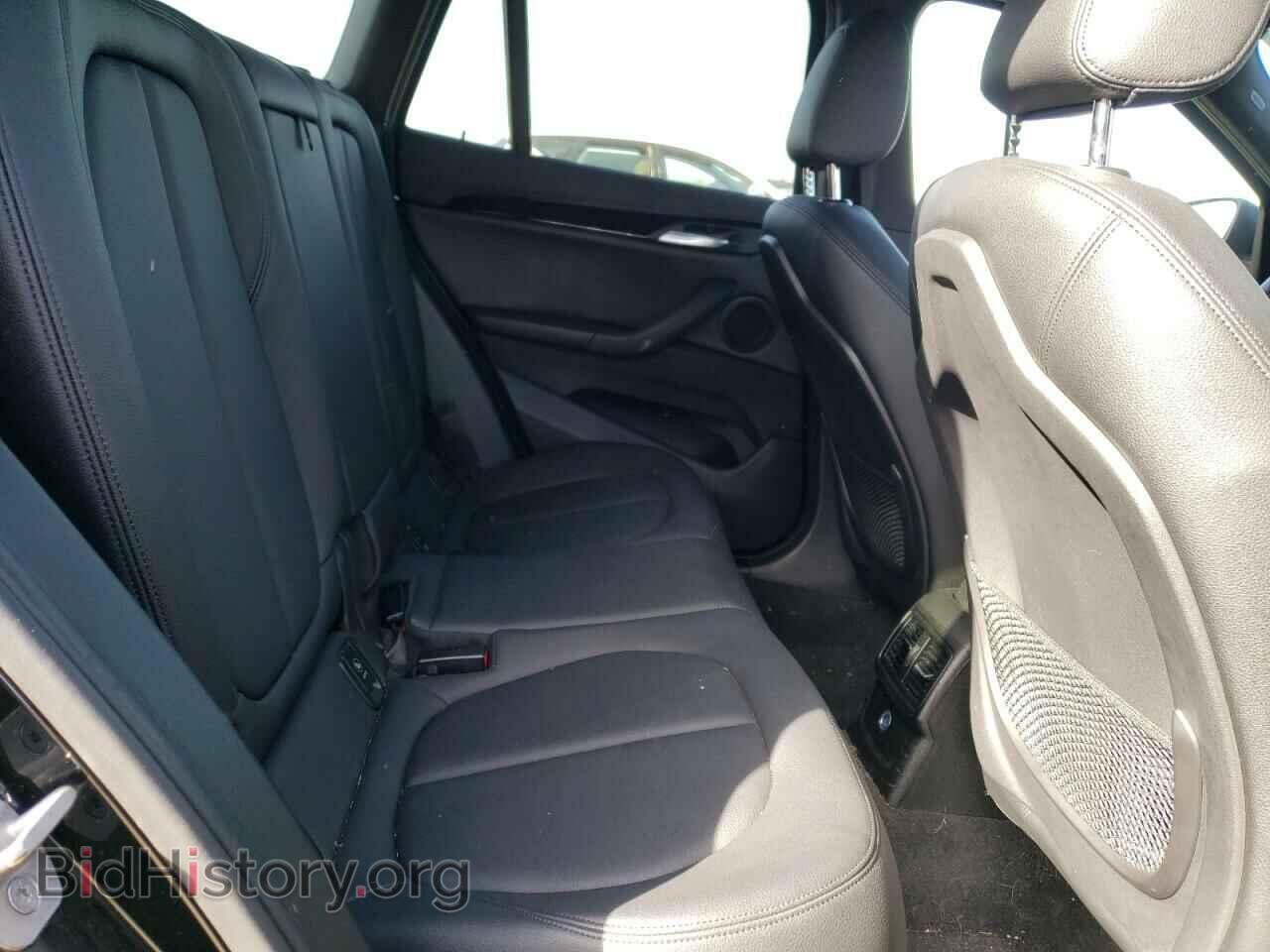 2017 BMW X1 - VIN: WBXHU7C37H5H33270 - Фото 10