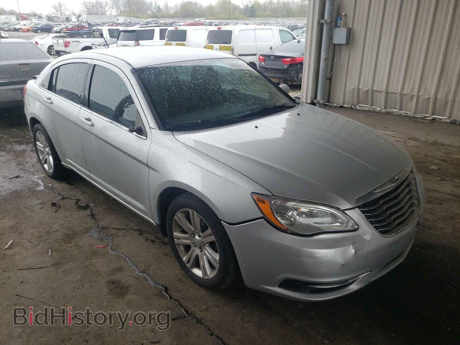 Photo 1C3BC1FB4BN579602 - CHRYSLER 200 2011