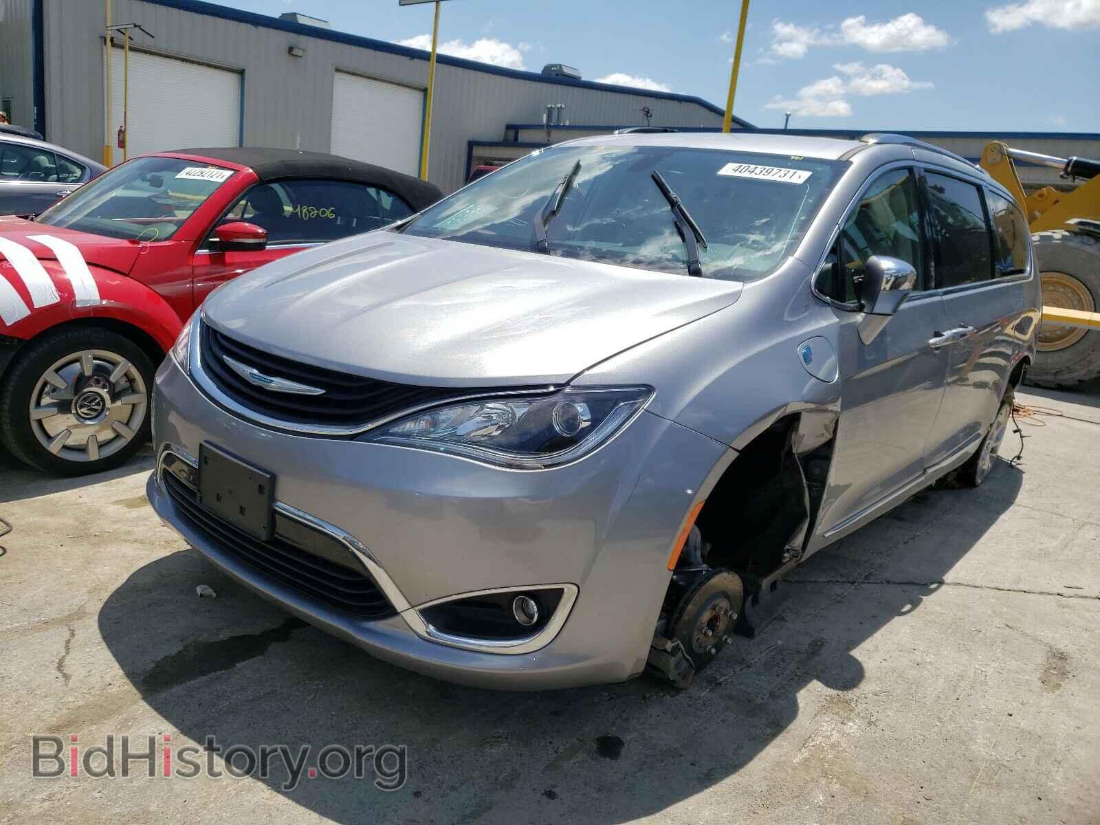 2018 CHRYSLER PACIFICA - VIN: 2C4RC1N73JR365824 - Фото 2