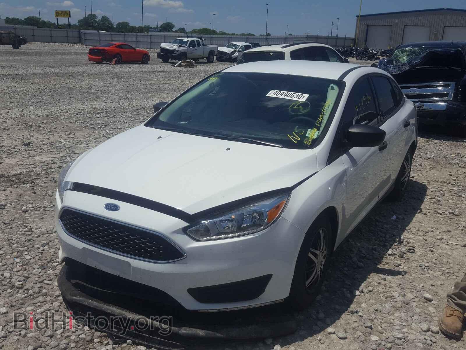 2016 FORD FOCUS - VIN: 1FADP3E21GL201364 - Фото 2