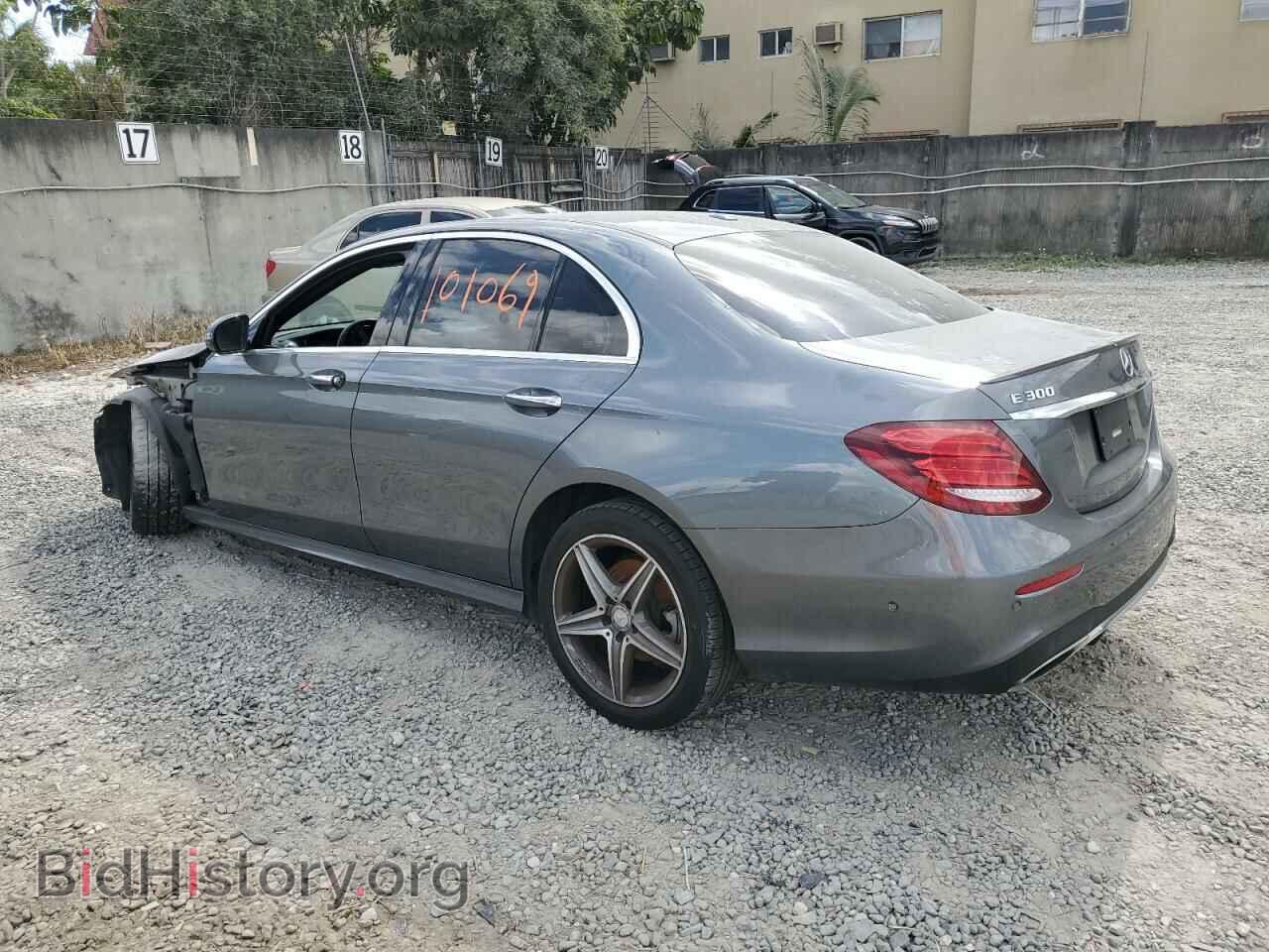 2017 MERCEDES-BENZ E-CLASS - VIN: WDDZF4JB0HA044072 - Фото 2