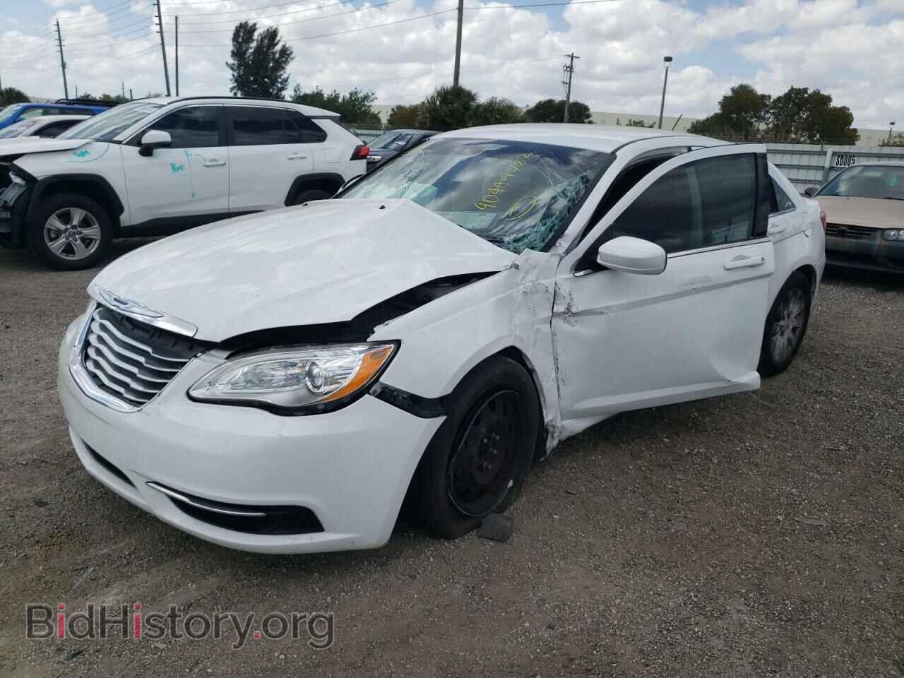 2012 CHRYSLER 200 - VIN: 1C3CCBAB4CN127670 - Фото 2