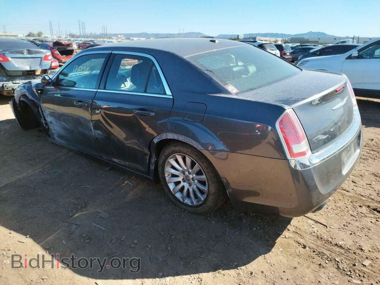 2013 CHRYSLER 300 - VIN: 2C3CCAAG3DH702664 - Фото 2