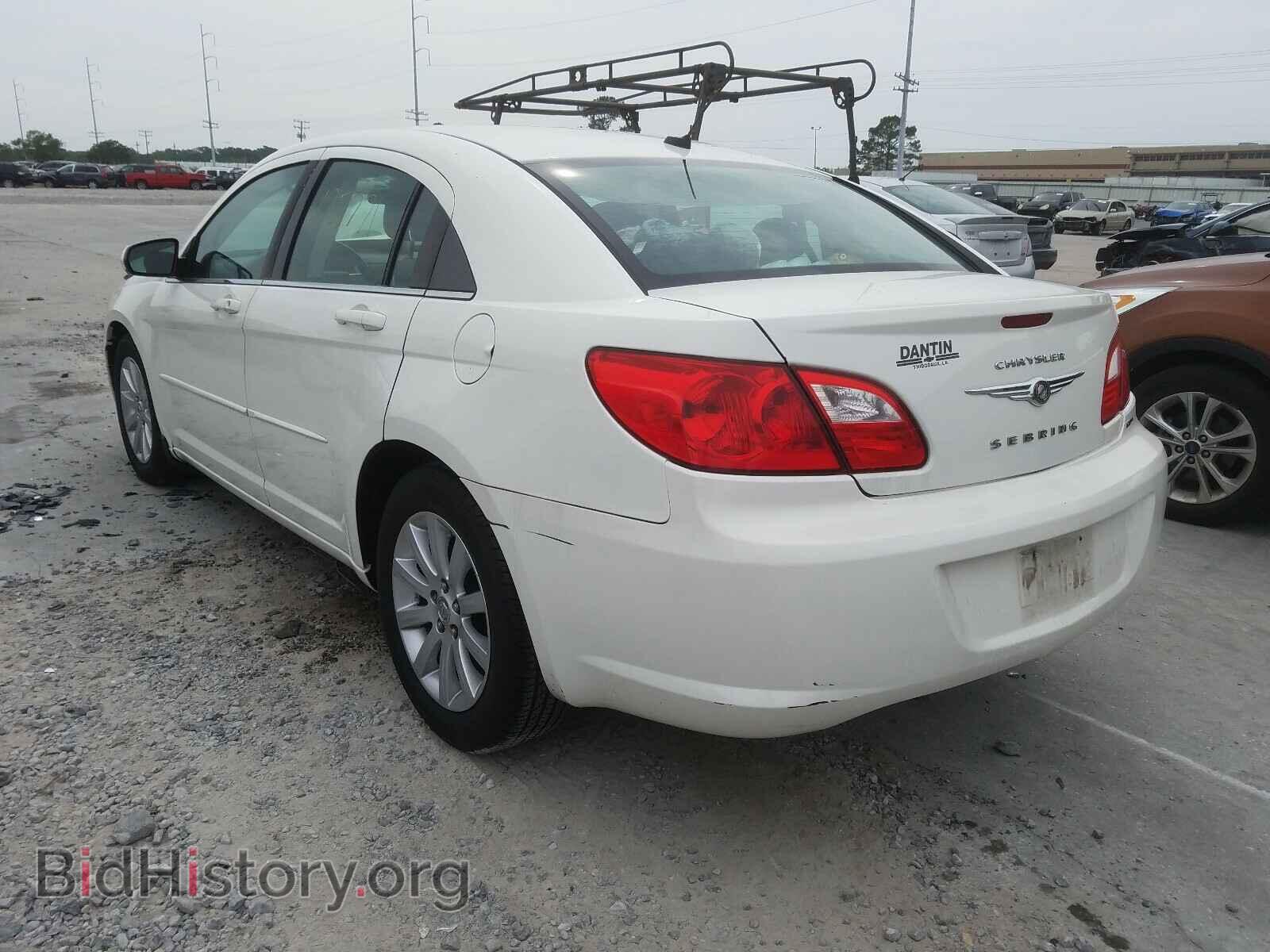 2010 CHRYSLER SEBRING - VIN: 1C3CC5FB7AN147435 - Фото 3