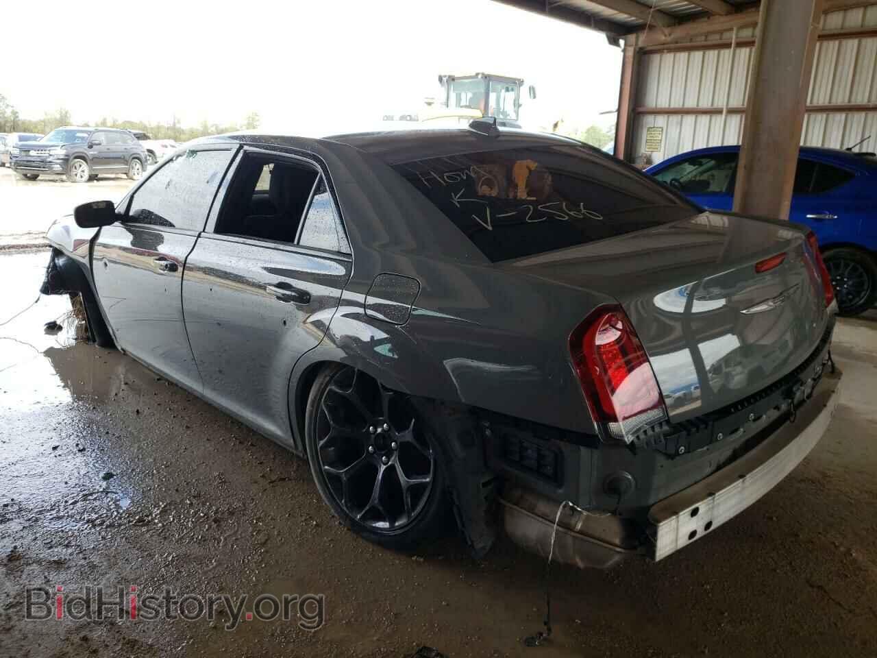 2019 CHRYSLER 300 - VIN: 2C3CCABG9KH562566 - Фото 3