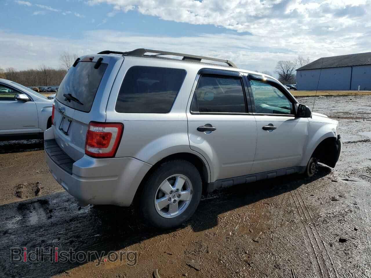 2010 FORD ESCAPE - VIN: 1FMCU0D73AKD26272 - Фото 3