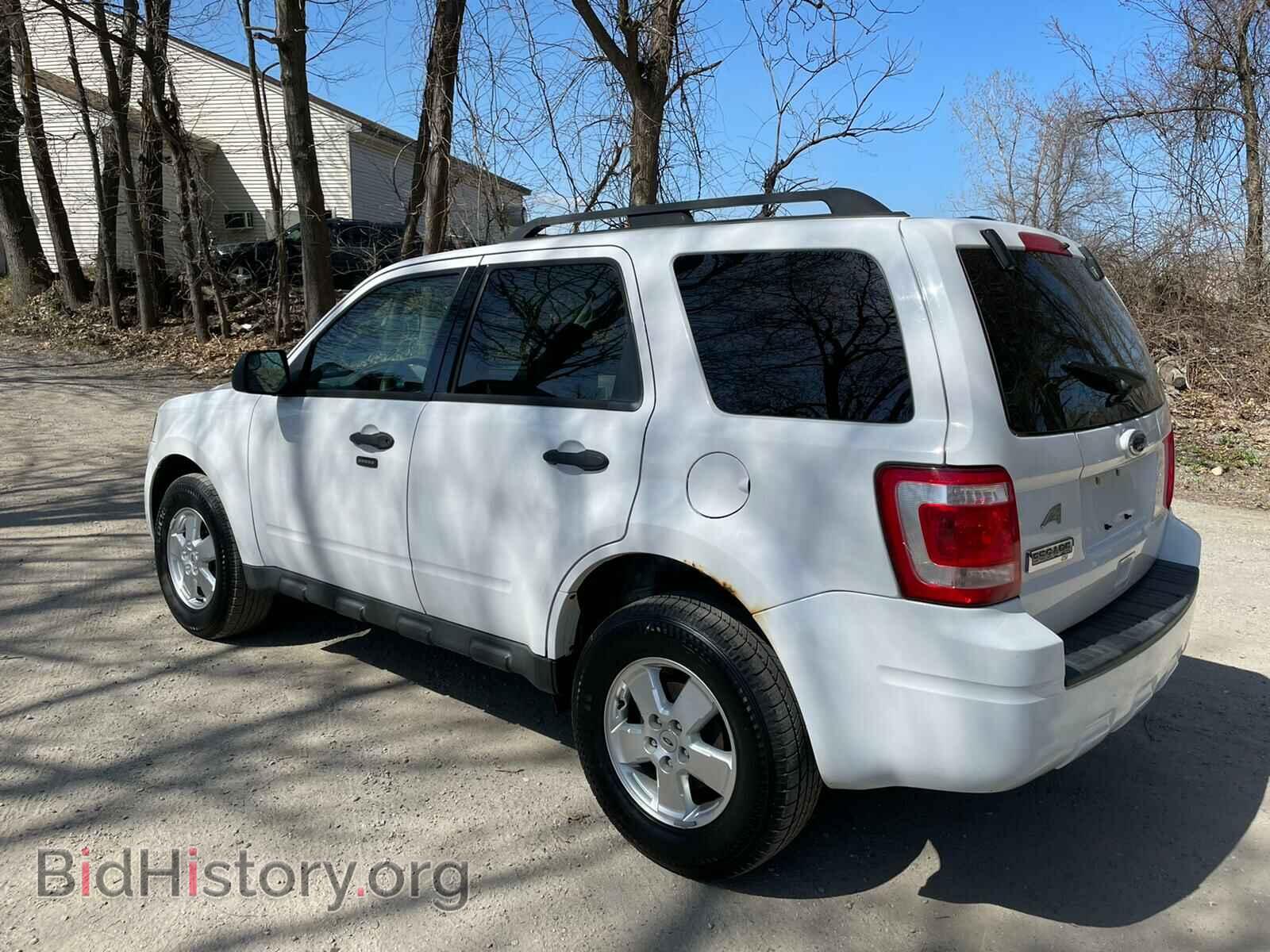 2011 FORD ESCAPE - VIN: 1FMCU9D74BKB75092 - Фото 3