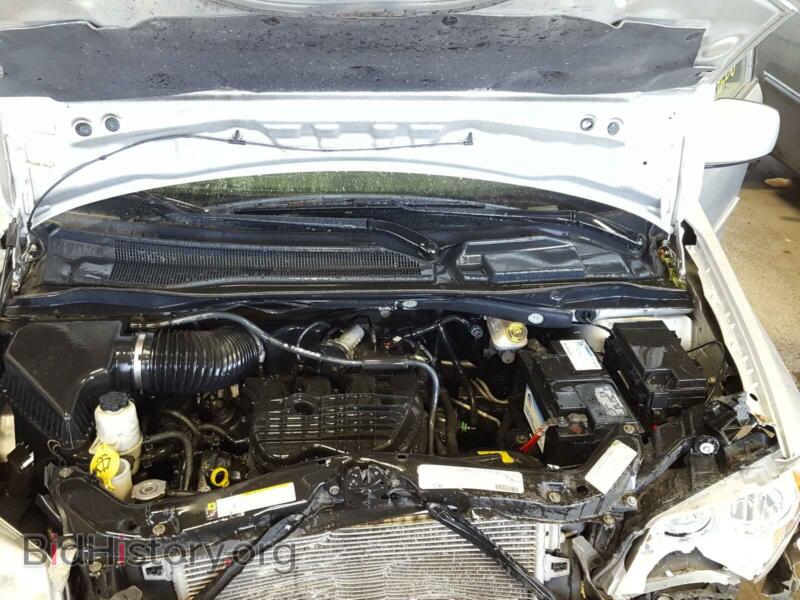 2011 Dodge CARAVAN (VIN 2D4RN3DG0BR731296) — photo 7 of 10