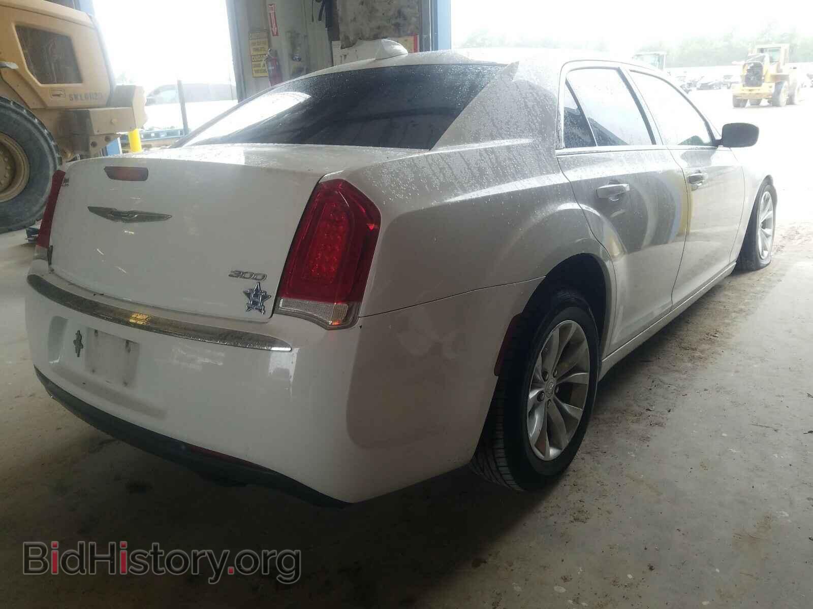 2016 CHRYSLER 300 - VIN: 2C3CCAAG0GH135690 - Фото 4