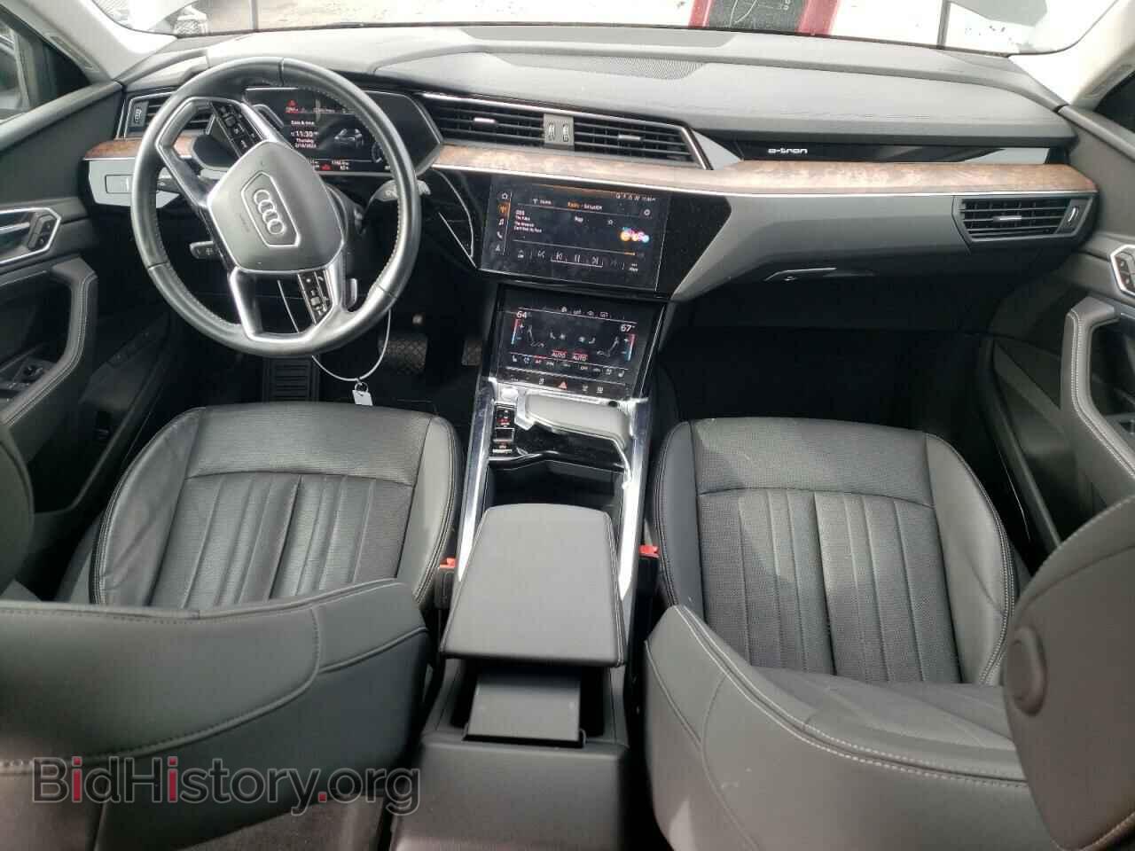 2019 AUDI E-TRON - VIN: WA1LAAGE9KB009105 - Photo 8