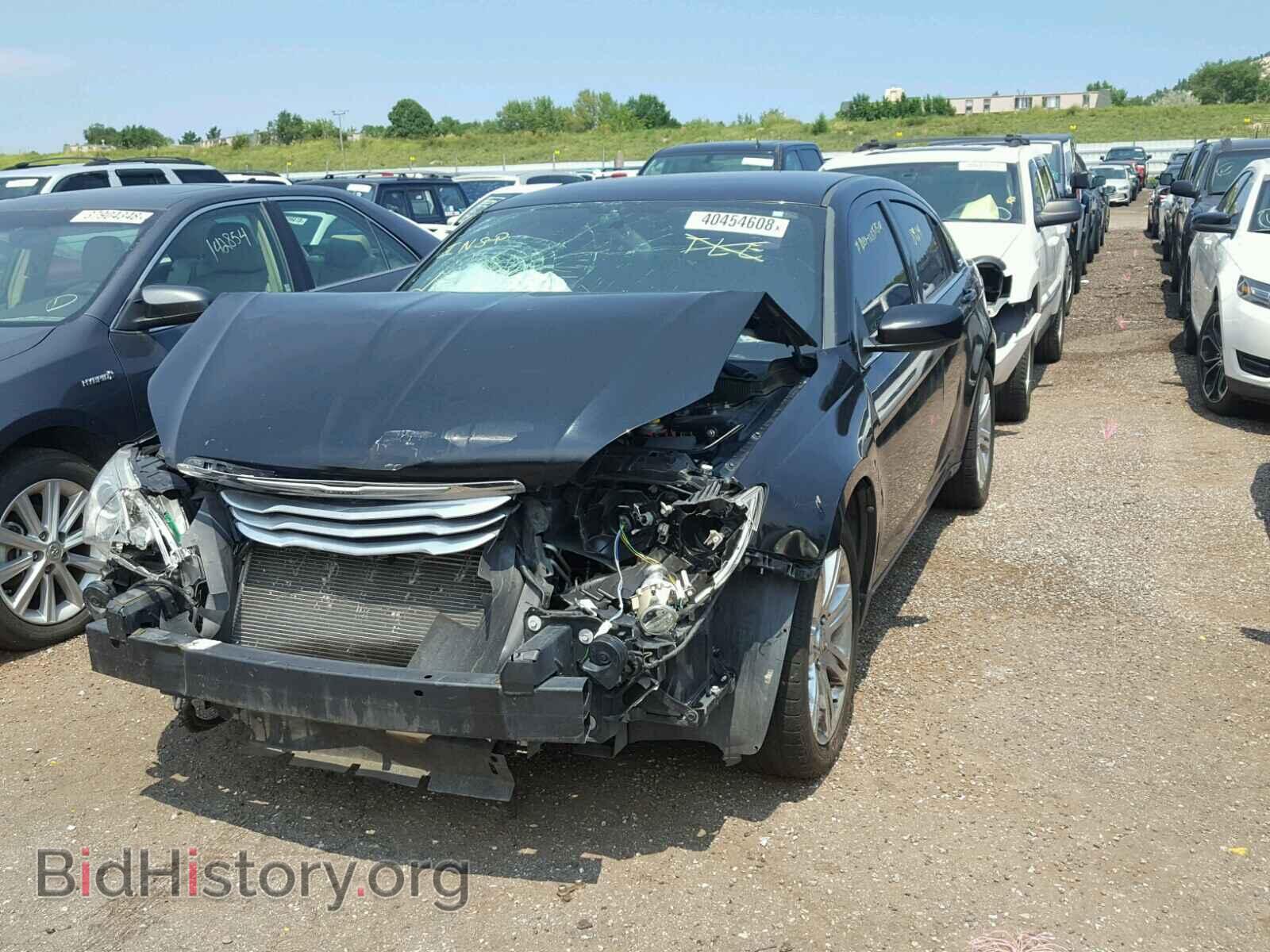 2012 CHRYSLER 200 - VIN: 1C3CCBAB9CN318324 - Фото 2