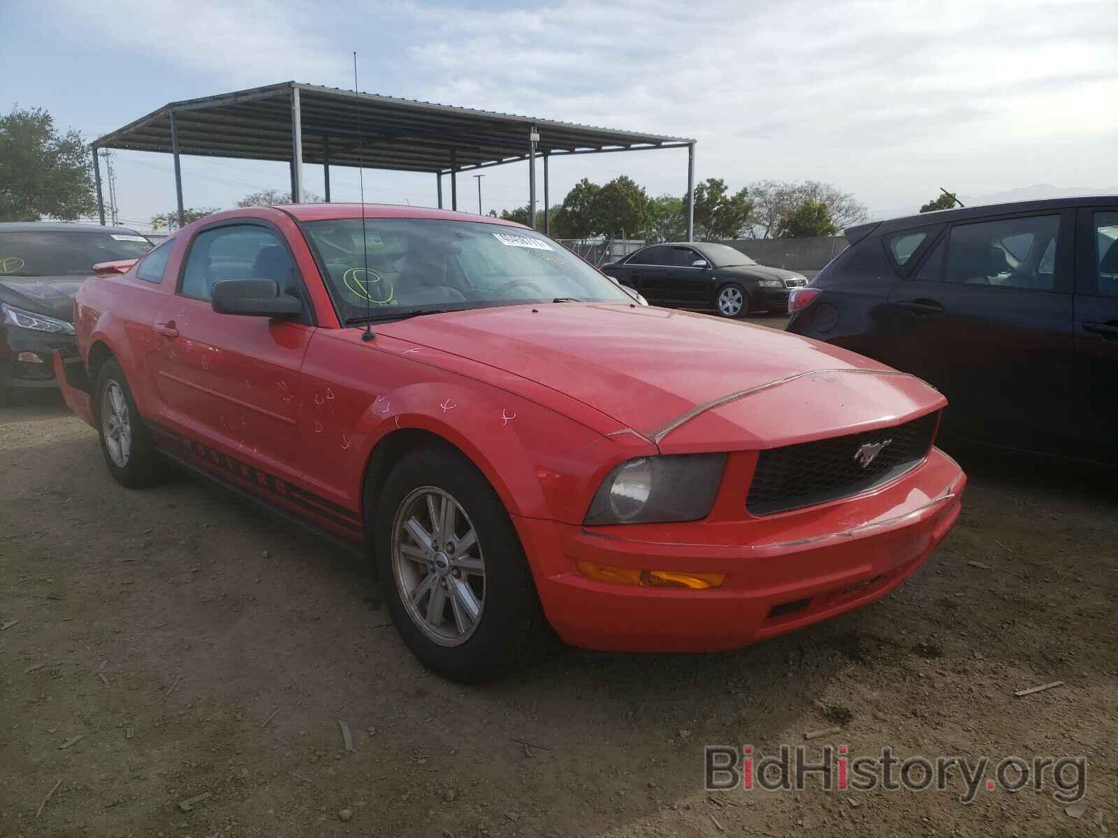 Photo 1ZVFT80N275211674 - FORD MUSTANG 2007