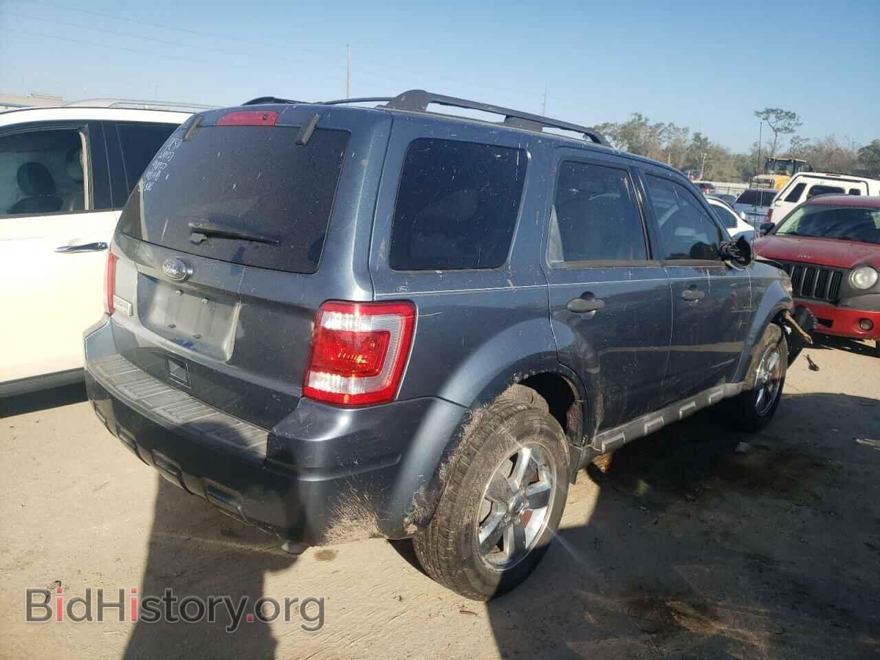 2011 FORD ESCAPE - VIN: 1FMCU0D75BKA25603 - Фото 3