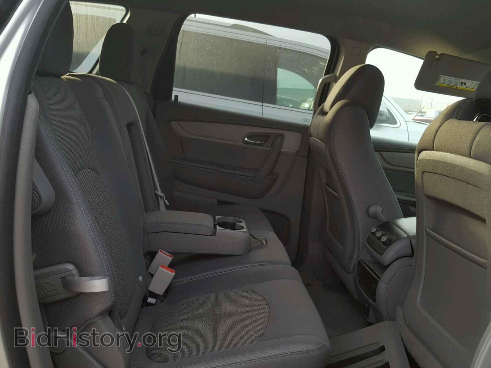 2015 CHEVROLET TRAVERSE - VIN: 1GNKRFED0FJ117763 - Фото 2