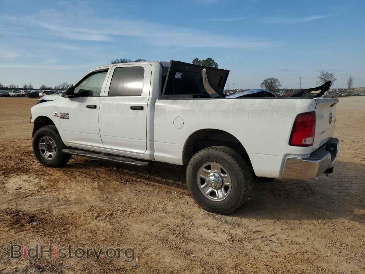 2018 RAM All Models - VIN: 3C6UR5CL4JG184907 - Photo 2