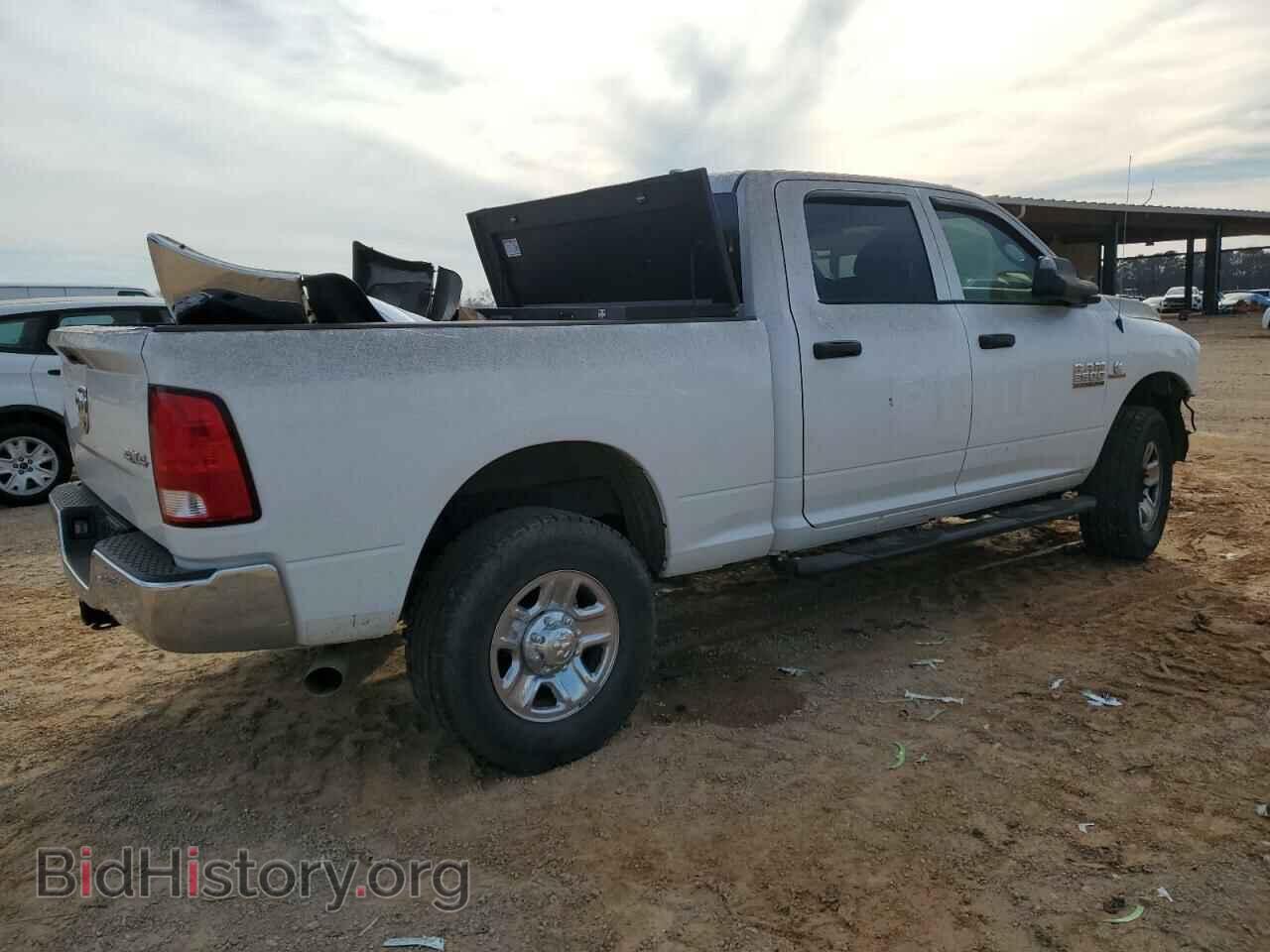 2018 RAM All Models - VIN: 3C6UR5CL4JG184907 - Photo 3