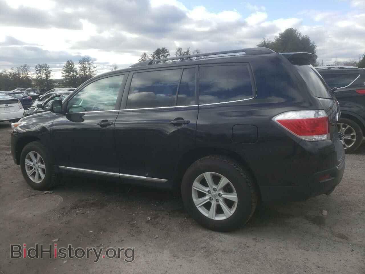 2013 TOYOTA HIGHLANDER - VIN: 5TDBK3EH8DS218953 - Photo 2