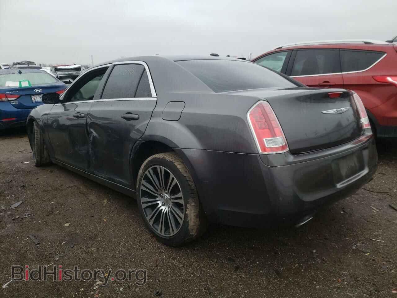 2014 CHRYSLER 300 - VIN: 2C3CCABG3EH142063 - Фото 2