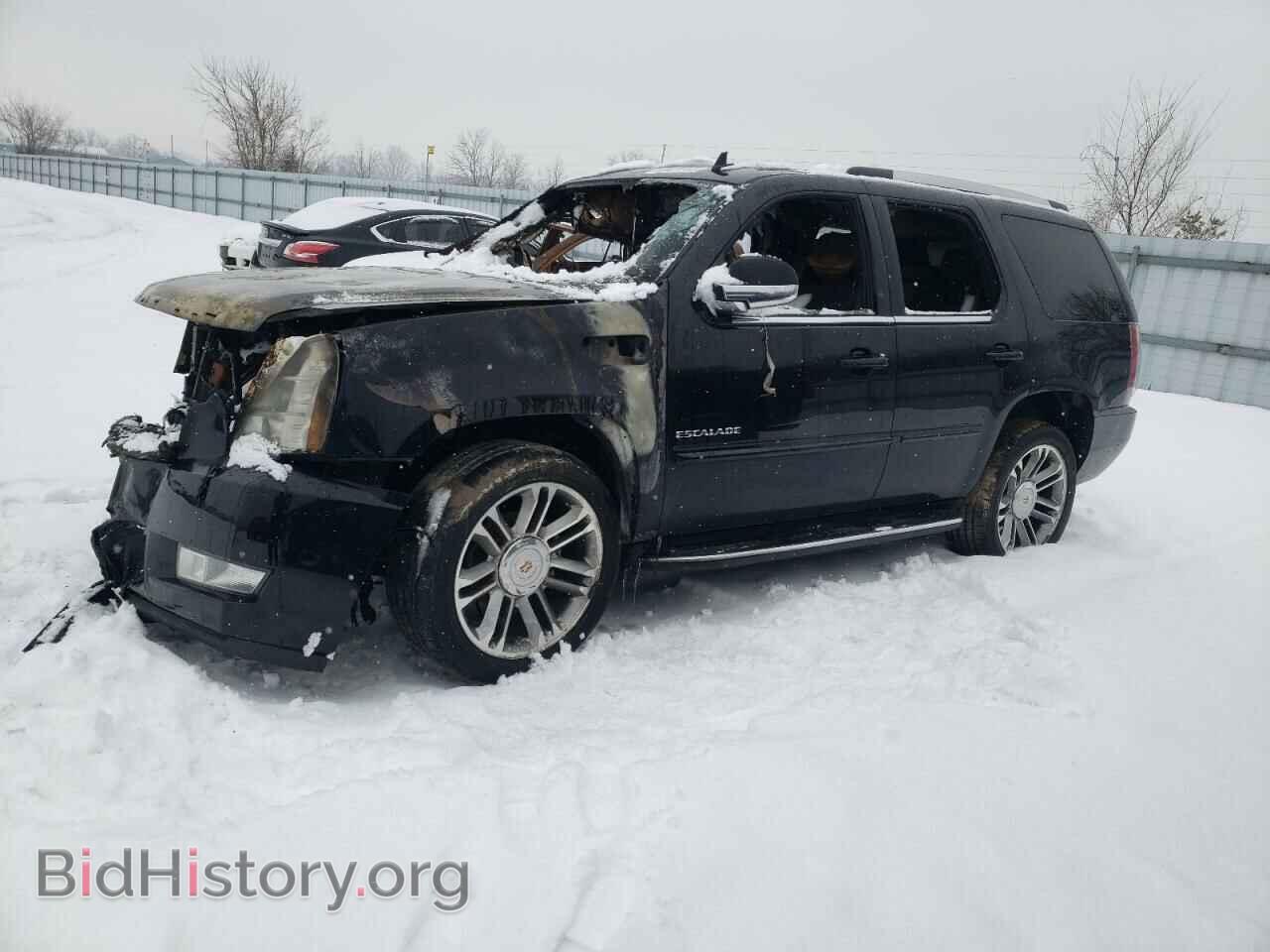 Photo 1GYS4BEF9DR168897 - CADILLAC ESCALADE 2013